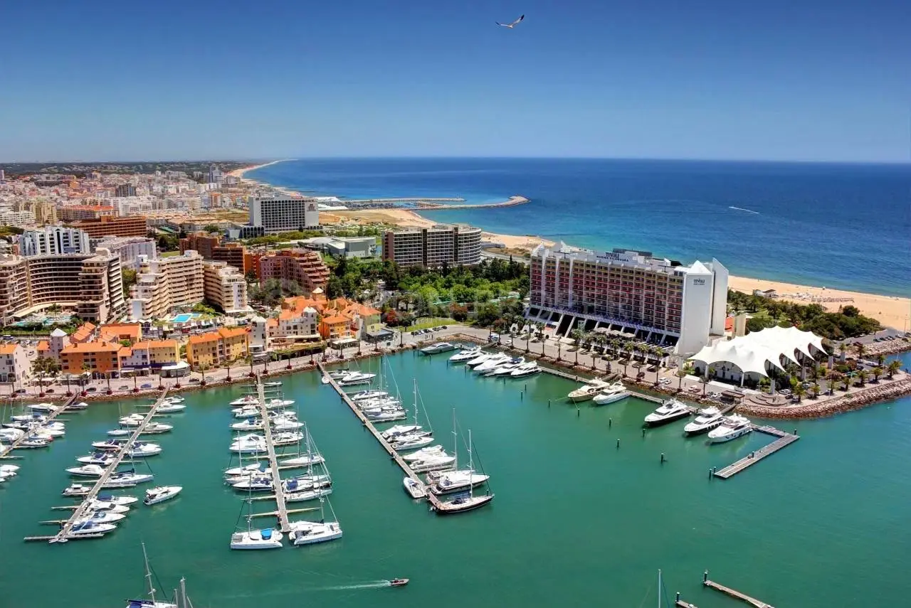 Luxury 3 Bedroom Penthouse Apartment near Golf Course in Vilamoura
