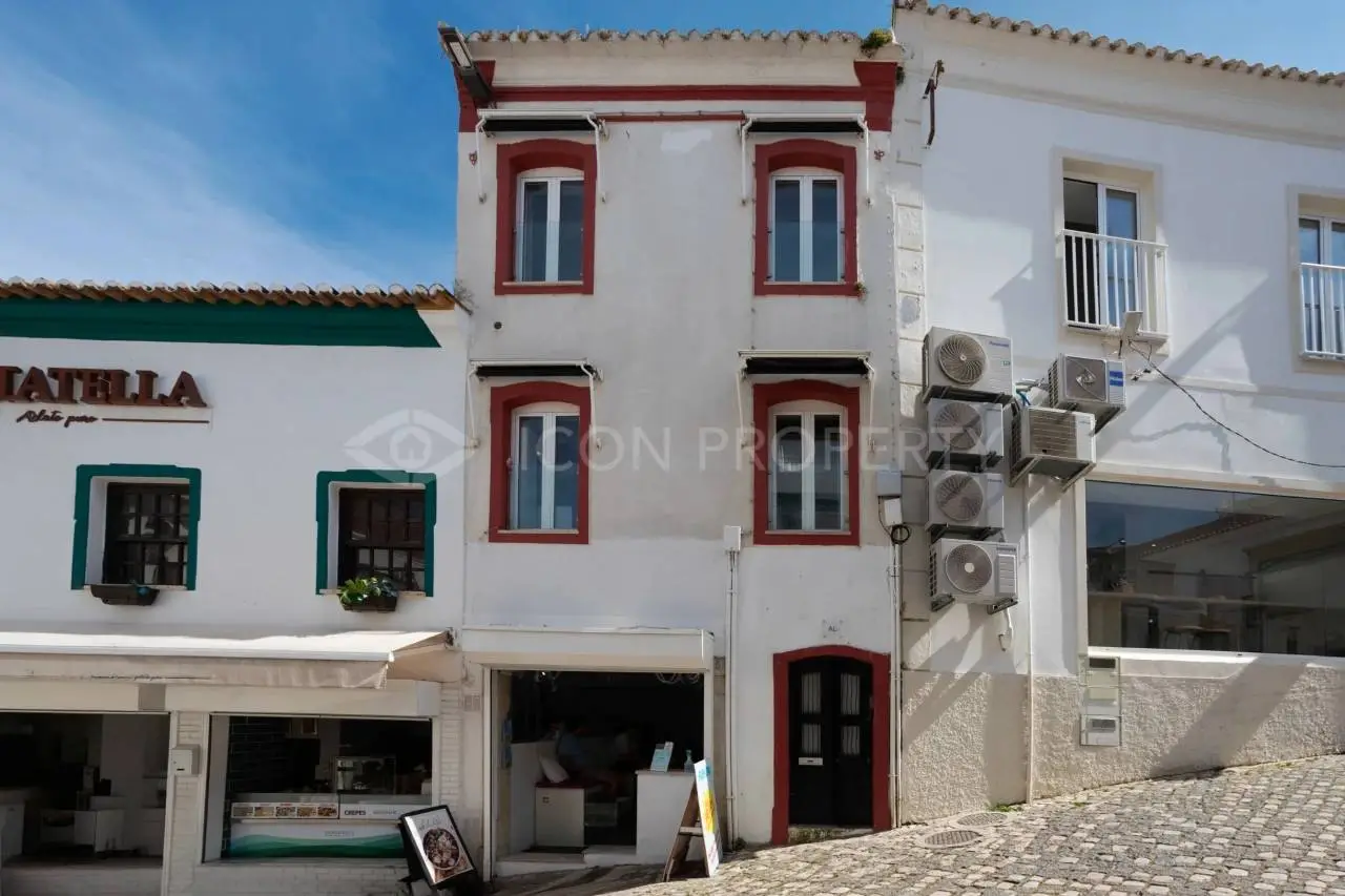 Moradia Tradicional Portuguesa de 2 Quartos no Centro Histórico da "Cidade Antiga" de Albufeira