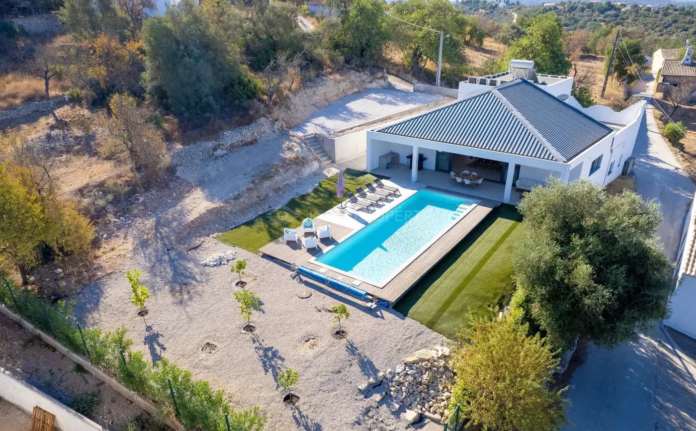 Villa unique de 4 chambres avec de grands espaces de divertissement et vue sur la mer à Loulé
